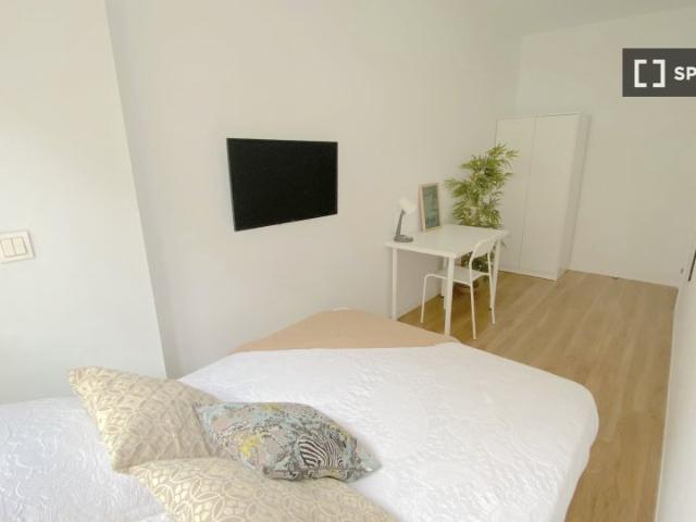 Habitación en alquiler en Cruz Roja Capuchinos, Sevilla