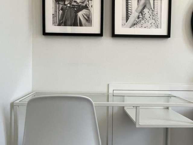 Habitación en alquiler en Cruz Roja Capuchinos, Sevilla