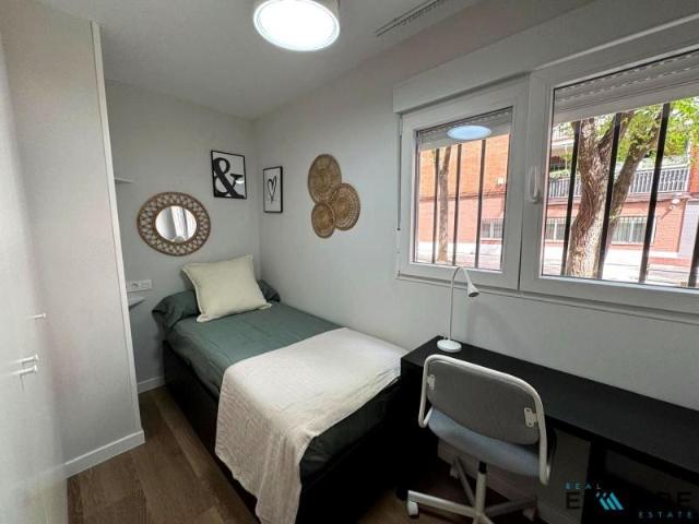 Habitación en alquiler en Fuenlabrada, Paseo de San Antonio, 28945