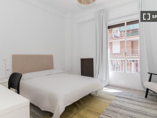 Habitación en piso compartido en alquiler en Gaztambide, Madrid
