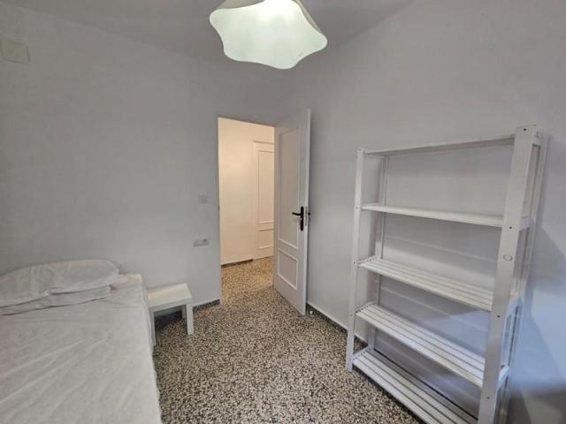 Habitación en alquiler en Granada, Calle Aristoteles, 18014