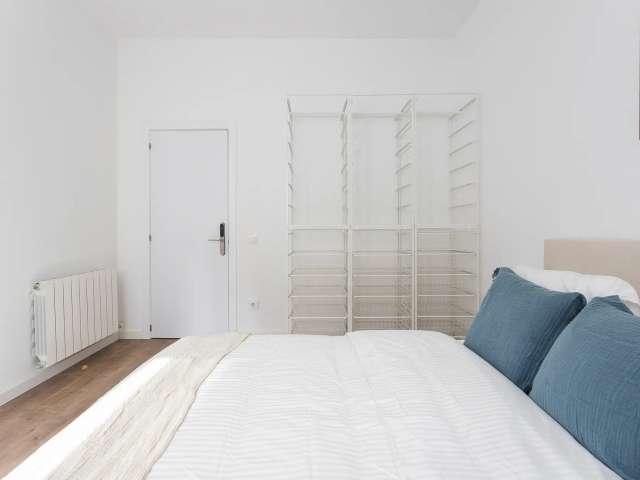 Habitación en alquiler en piso de 6 habitaciones en L'Eixample
