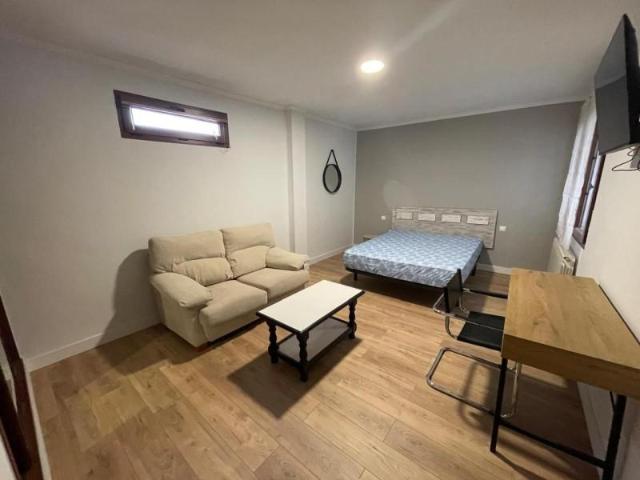 Habitación en alquiler en Ponferrada, Calle General Gómez Núñez, 24400