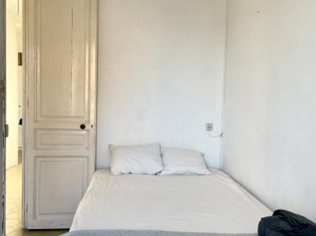 Habitación en piso compartido en alquiler en Sant Antoni, Barcelona
