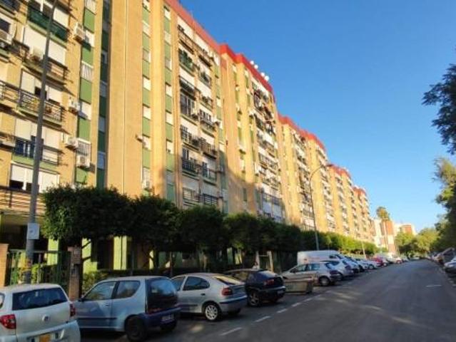 Habitación en alquiler en Sevilla, El Juncal