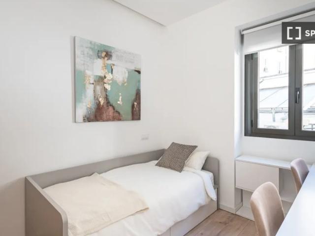 Habitación en piso compartido de 5 habitaciones en Trafalgar, Madrid