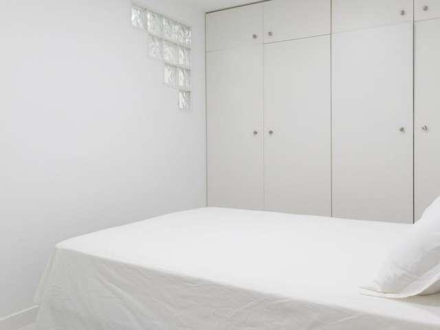 Habitación en alquiler en un apartamento de 3 dormitorios en Centro, Madrid