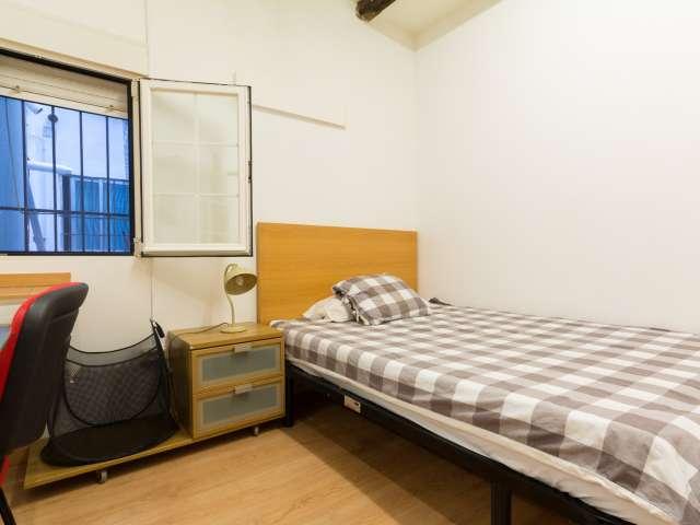 Habitación en alquiler en Universidad, Madrid