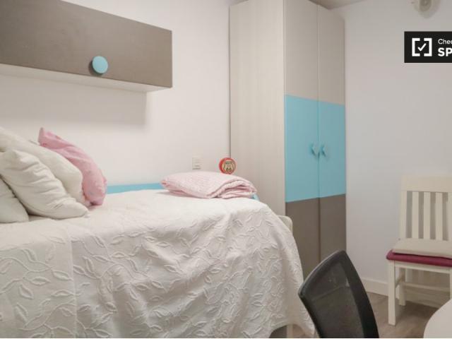 Habitación en alquiler en Valdezarza, Madrid
