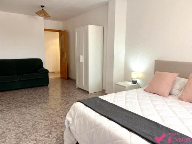 Habitación en alquiler en Valencia, Carrer de Gran Canària, 46011