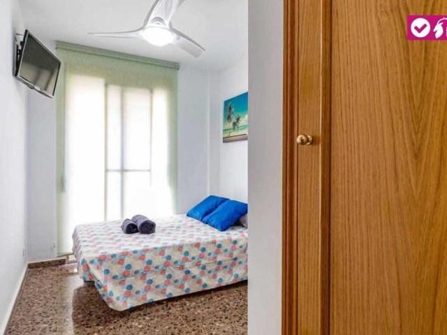 Habitación en alquiler en Valencia, Carrer de Pere Cabanes, 46019