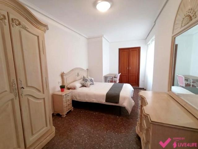Habitación en alquiler en Valencia, Carrer de Sant Vicent Màrtir, 46017