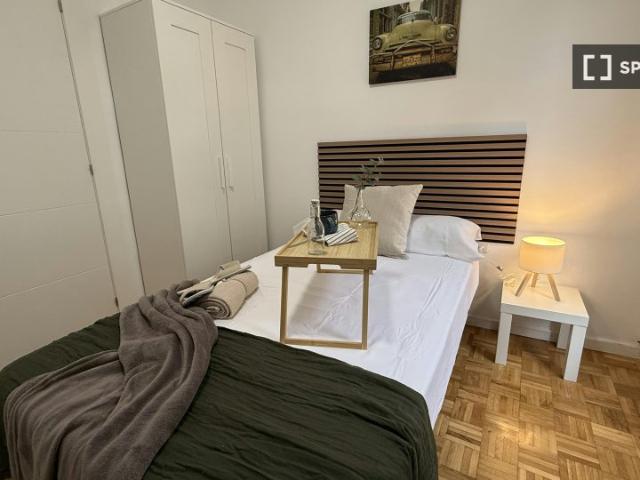 Habitación en apartamento de 4 dormitorios, Gaztambide, Madrid