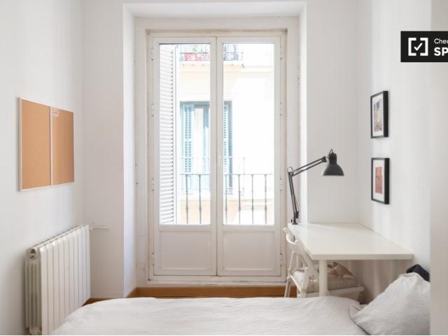 Habitación en apartamento de 7 dormitorios en Lavapiés, Madrid