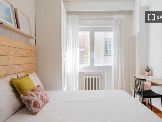 Habitación en piso de 6 habitaciones, Argüelles, Madrid