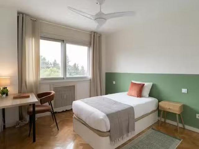 Habitación en Cuesta de San Vicente, Moncloa Aravaca