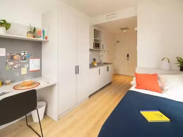 Habitación en C. Fernando Población, 2 22, 37007 Salamanca, Sp.