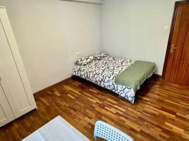 Habitación en Calixto Leguina Kalea, Uribarri