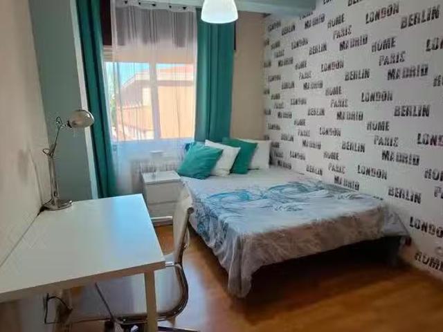 Habitación en Calle Manuel Azaña, Junta Municipal 1
