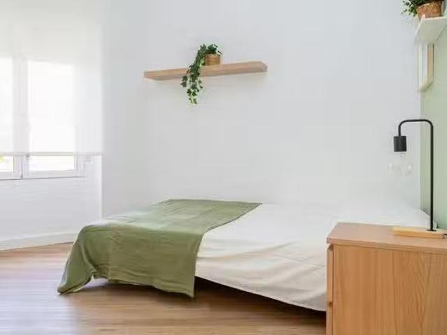 Habitación en Calle Mariano Barbasán, Universidad
