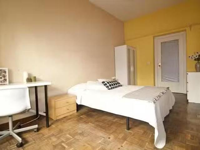 Habitación en Calle Mesón de Paredes, Embajadores