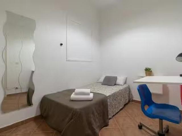 Habitación en Calle Mesón de Paredes, Embajadores