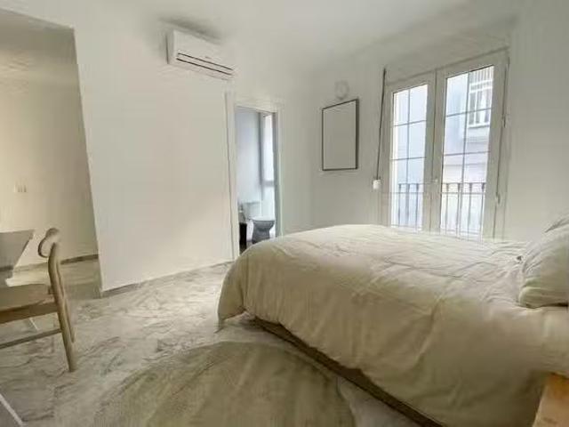 Habitación en Calle Merlo, Cruz de Humilladero