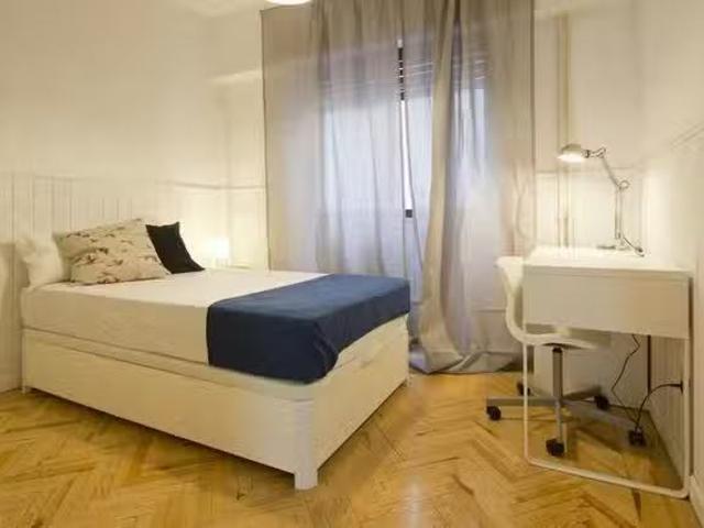 Habitación en Calle Núñez Morgado, Castilla