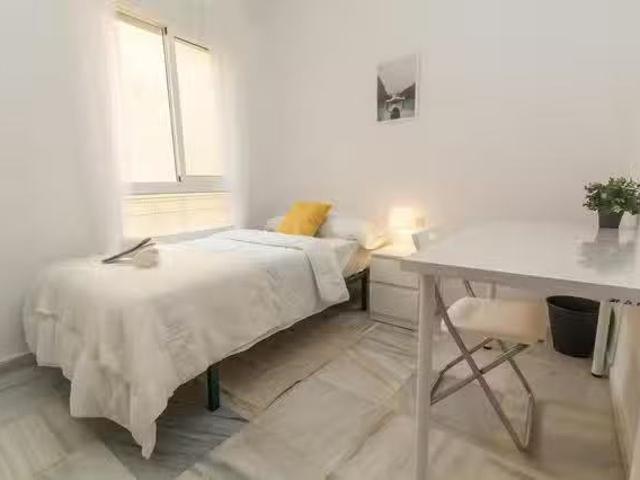 Habitación en Calle Natalia, La Trinidad