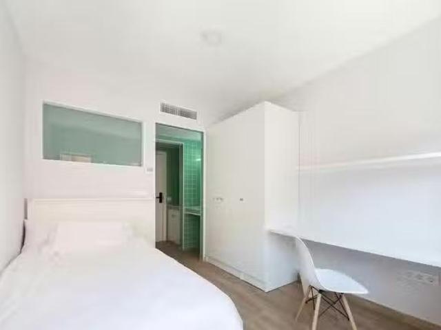 Habitación en Calle Álvaro de Bazán