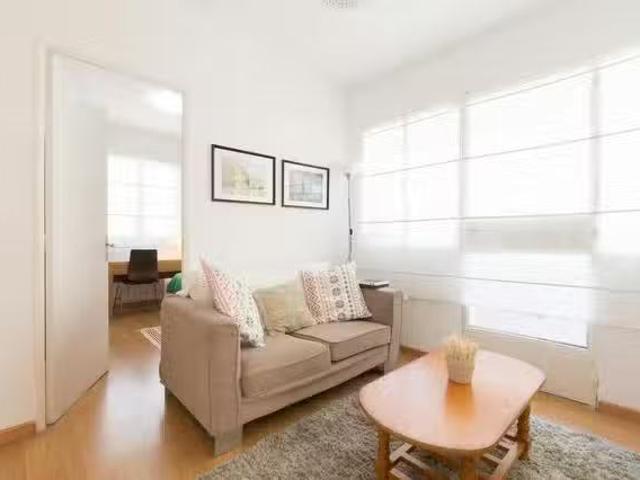 Habitación en Calle Antonia Ruiz Soro, Guindalera