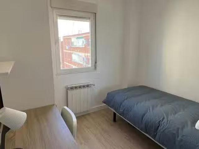 Habitación en Calle Camelias