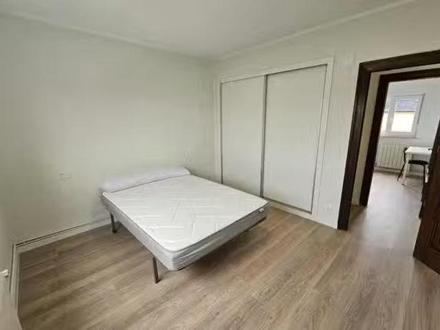 Habitación en Calle Costa Verde, Teatinos