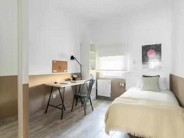 Habitación en Calle Daoíz