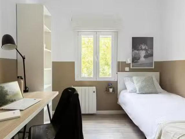 Habitación en Calle Daoíz