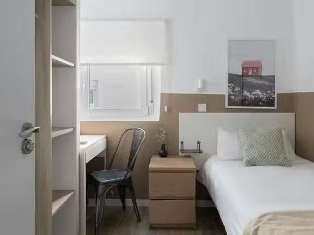 Habitación en Calle Daoíz