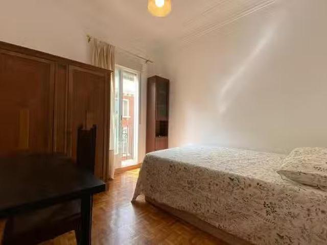 Habitación en Calle de Málaga, Ríos Rosas