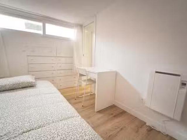Habitación en Calle de Manuel Maroto