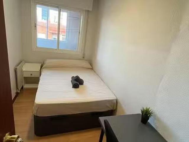 Habitación en Calle de Marcelina, Tetuán