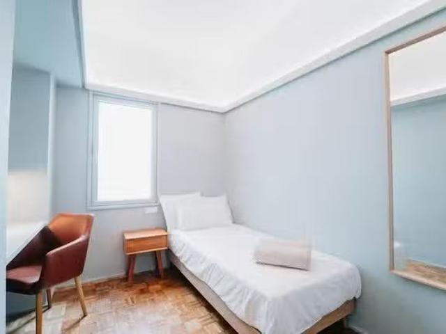 Habitación en Calle de Oudrid, Tetuán