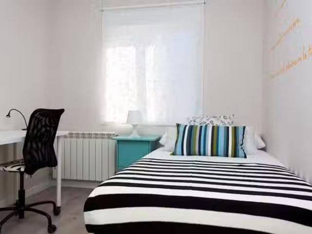 Habitación en Calle de Ofelia Nieto