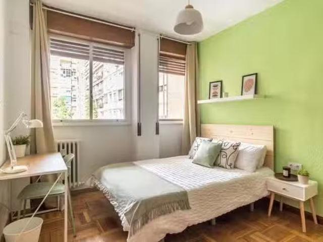Habitación en Calle de Orense