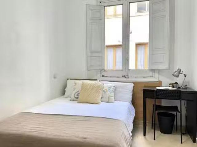 Habitación en Calle de Atocha, Cortes