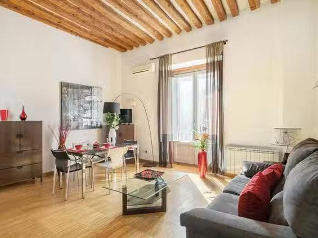 Habitación en Calle de Atocha, Sol