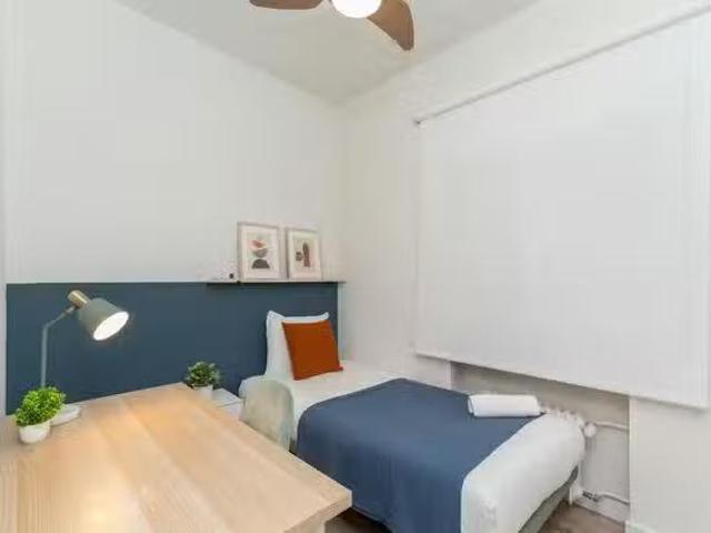 Habitación en Calle de Ayala, Salamanca