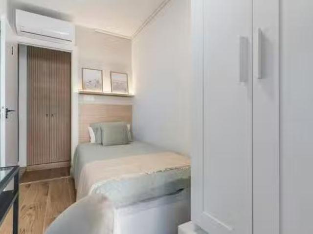 Habitación en Calle de Aceuchal, Carabanchel