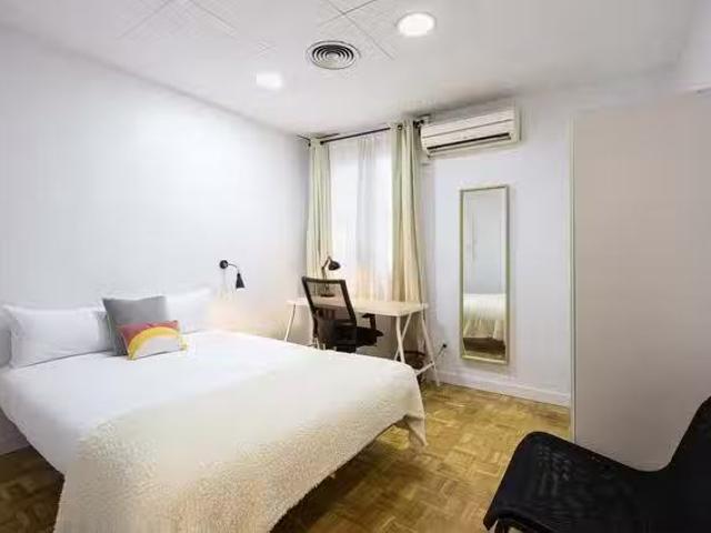 Habitación en Calle de Alberto Aguilera