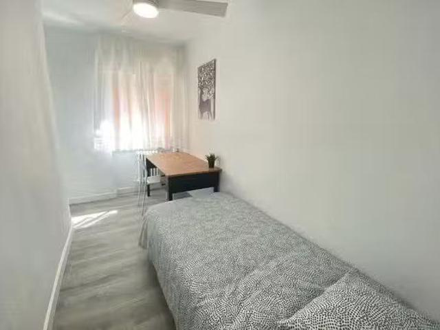 Habitación en Calle de Albino Hernández Lázaro