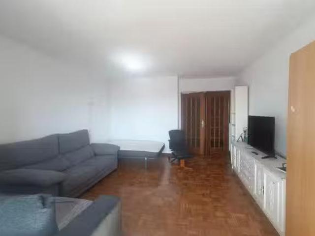 Habitación en Calle de Alfonso El Batallador, Iturrama