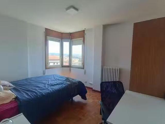 Habitación en Calle de Alfonso El Batallador, Iturrama